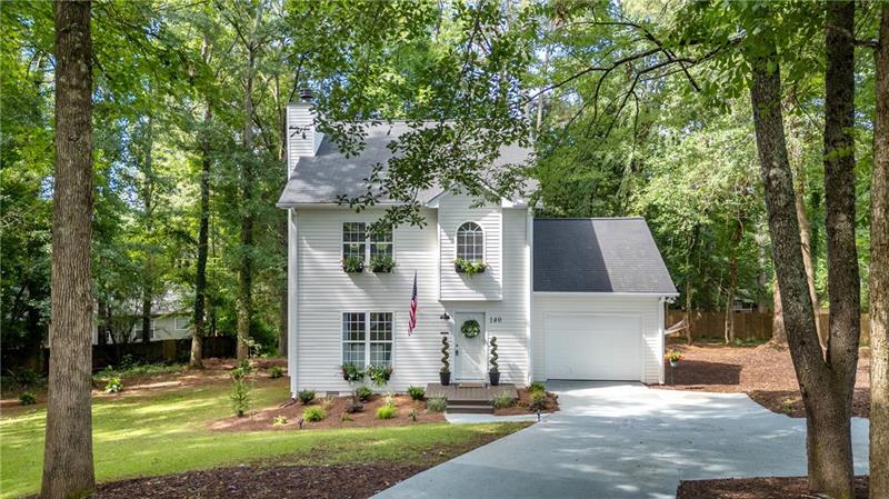 140 Julia Ann Circle Property Photo 1