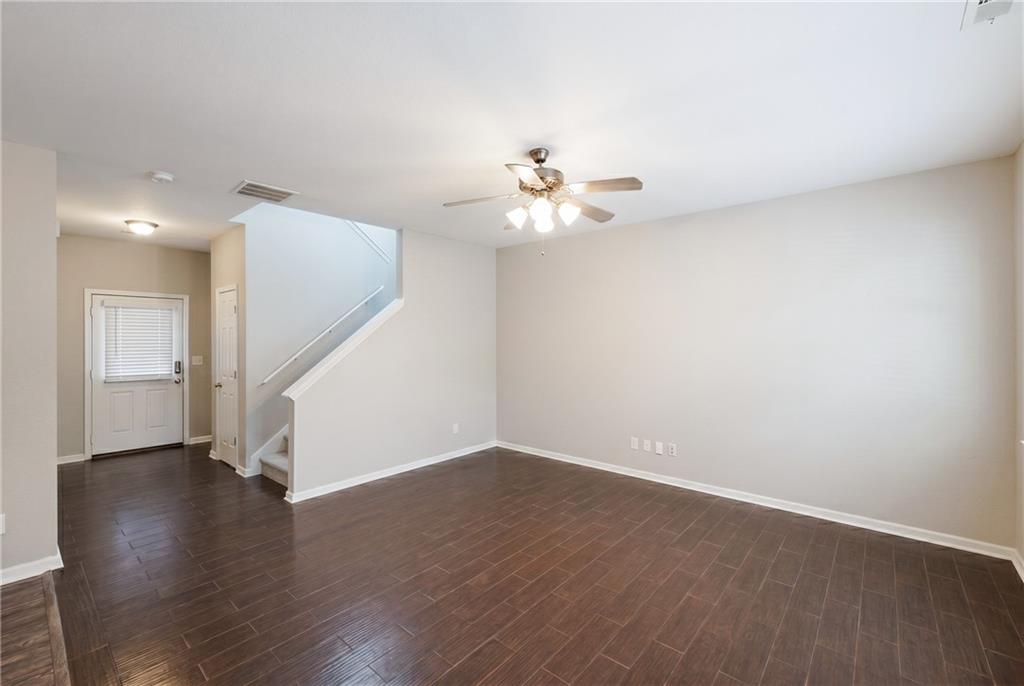 160 Paxton Place Property Photo 3