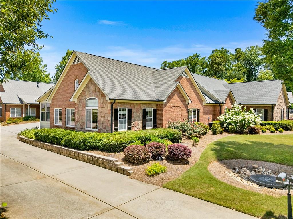 2601 Brookhavenrun Circle Property Photo 3