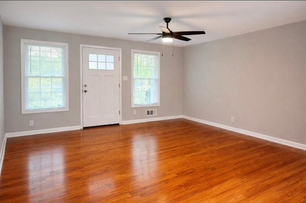 1551 Pine Glen Circle Property Photo 5