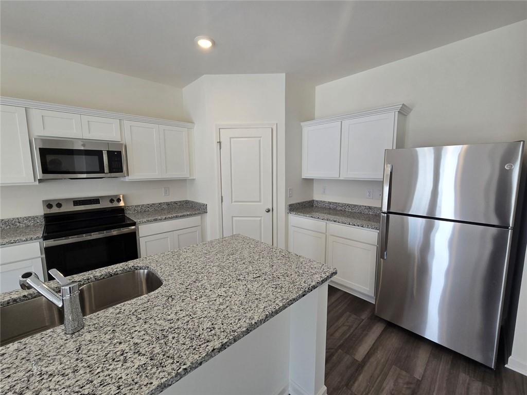 73 Rowlett Place Property Photo 3