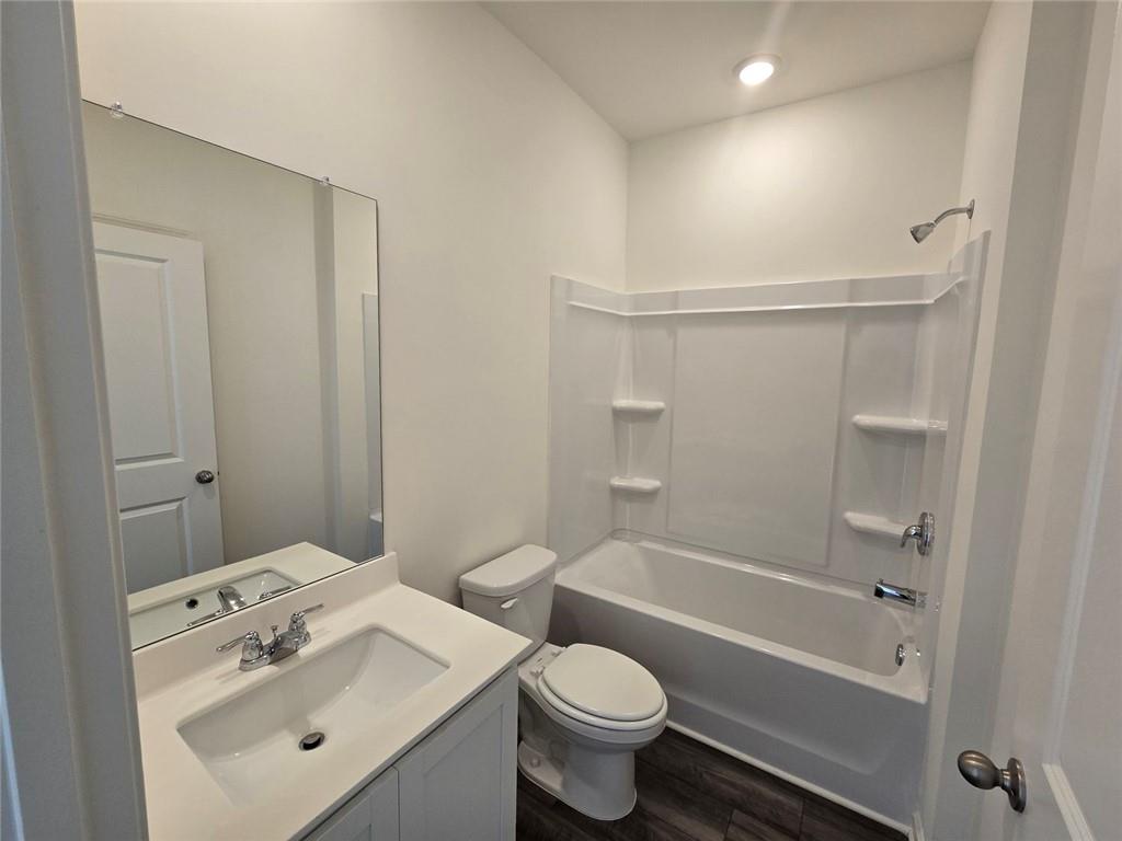 73 Rowlett Place Property Photo 7