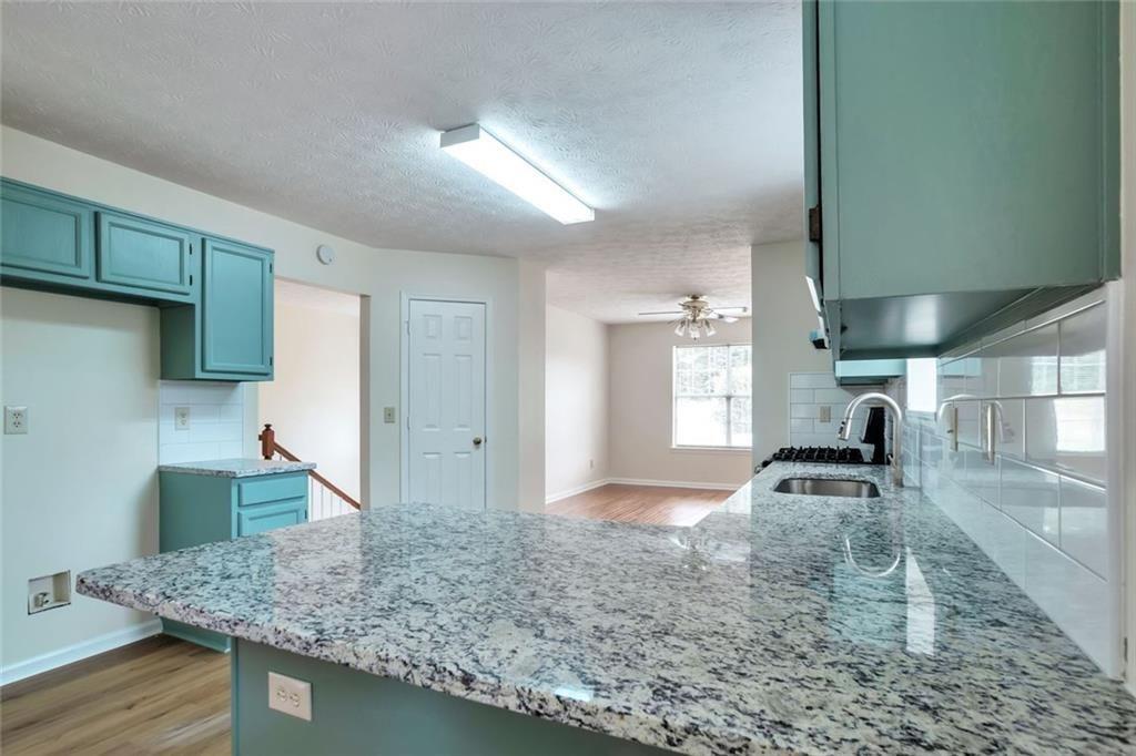 7086 Sir Galahad Way Property Photo 4