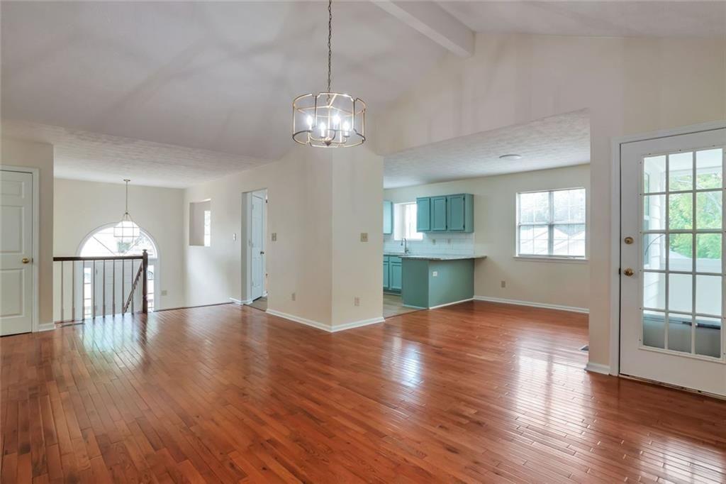 7086 Sir Galahad Way Property Photo 6
