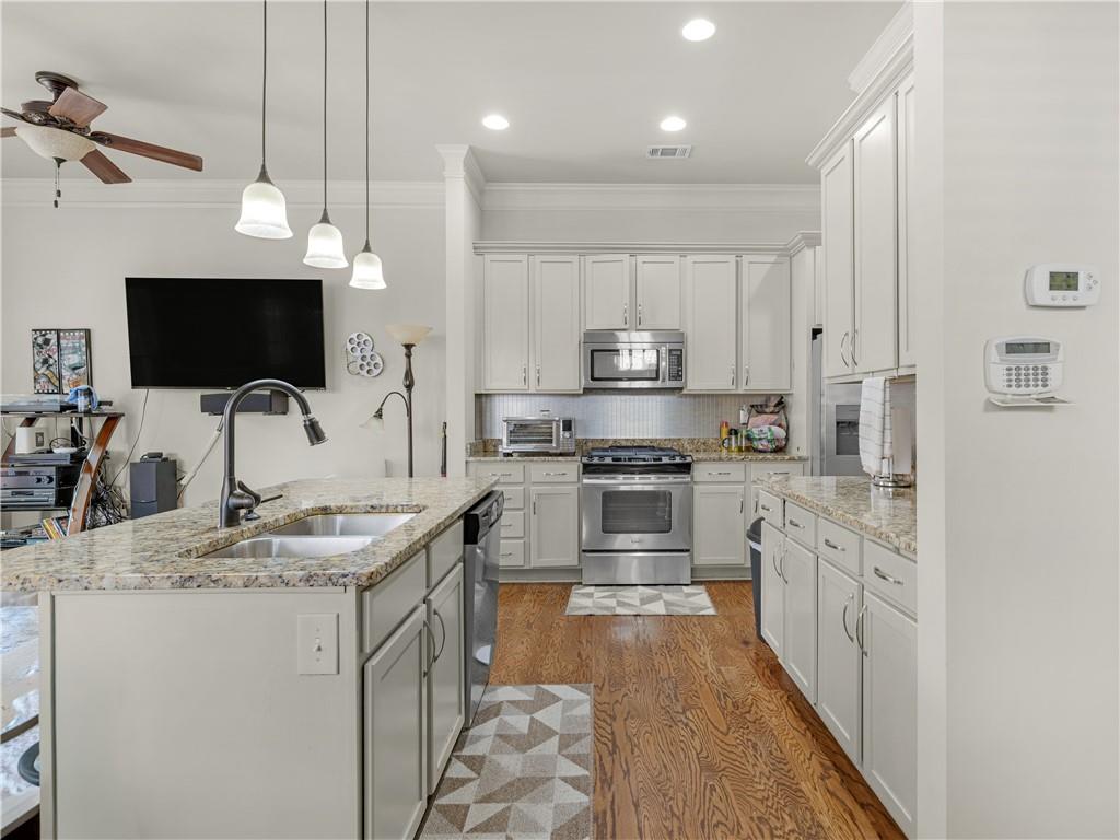 4179 Mansion Way Property Photo 8
