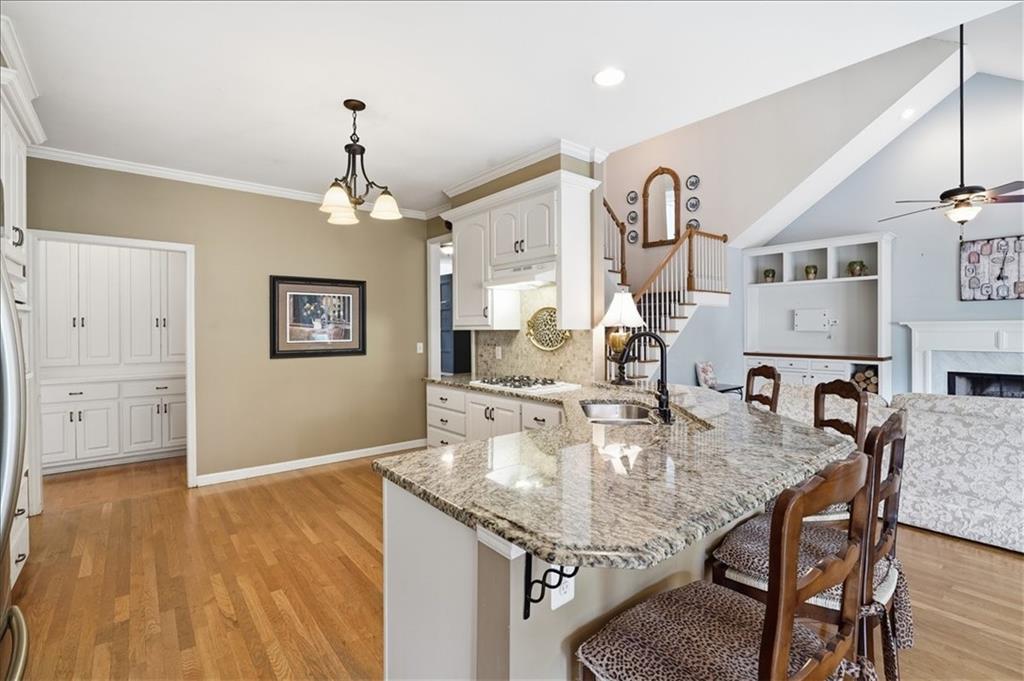 4202 Lansmoore Crossing Property Photo 10