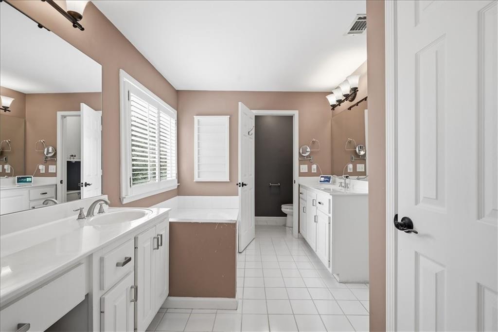 4202 Lansmoore Crossing Property Photo 24