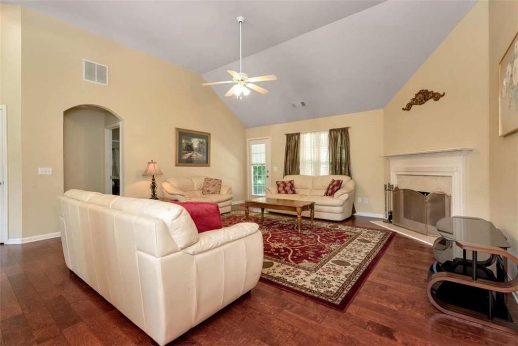 222 Jefferson Walk Circle Property Photo 7