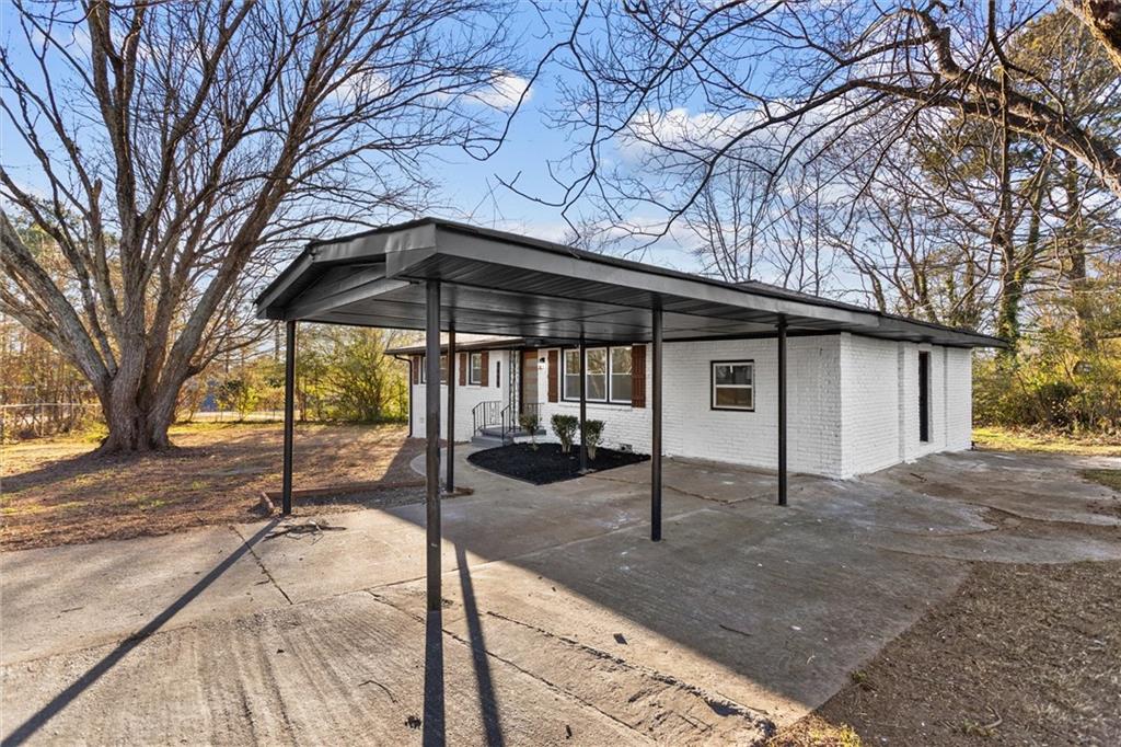 3658 Brookcrest Circle Property Photo 3