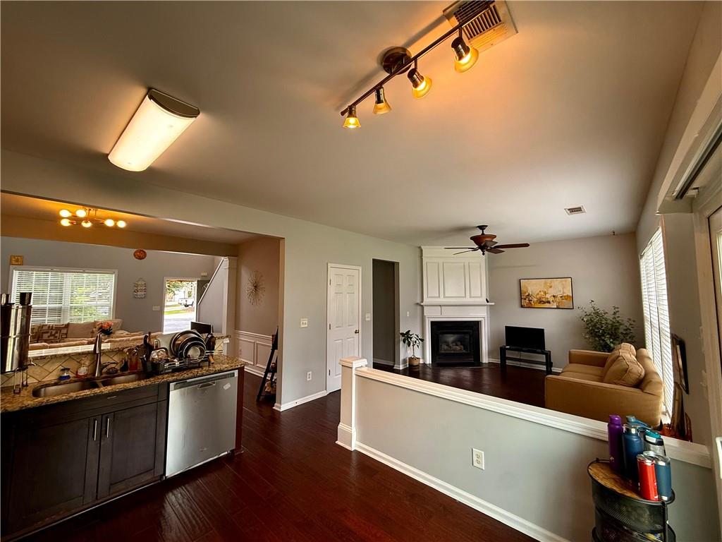 3087 Commonwealth Way Property Photo 4