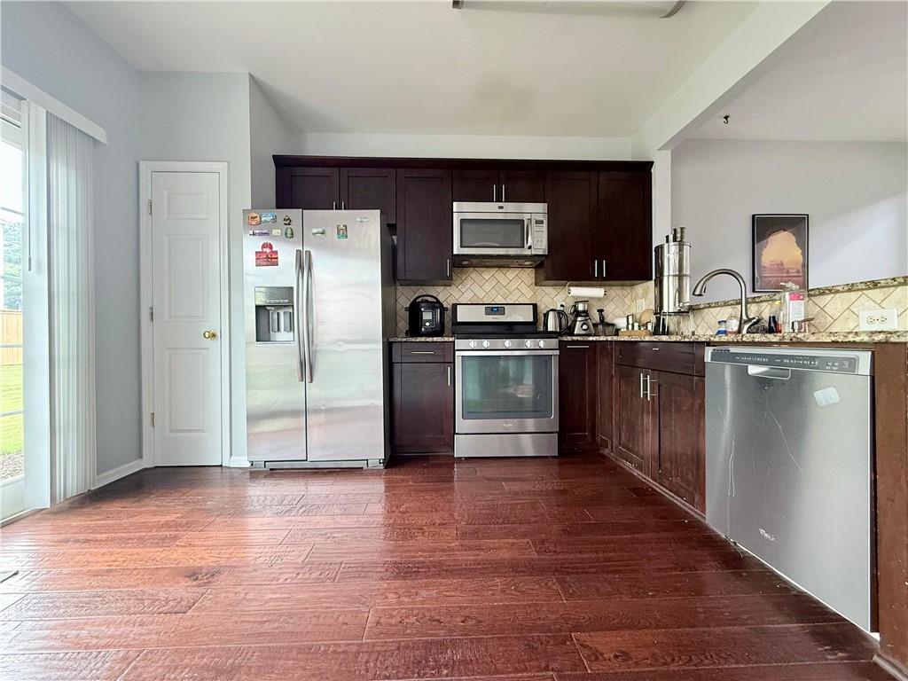 3087 Commonwealth Way Property Photo 6
