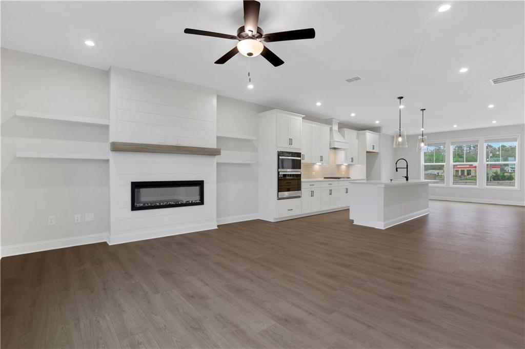6003 Haviland Alley Property Photo 8