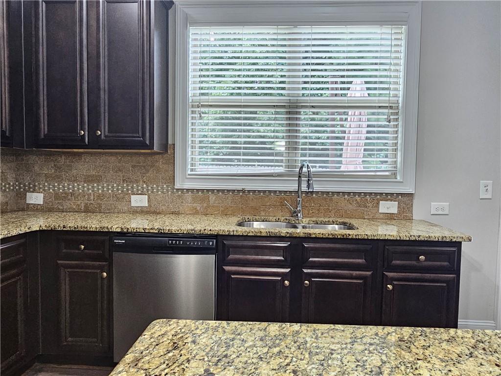 1374 Slate Bend Drive Property Photo 16