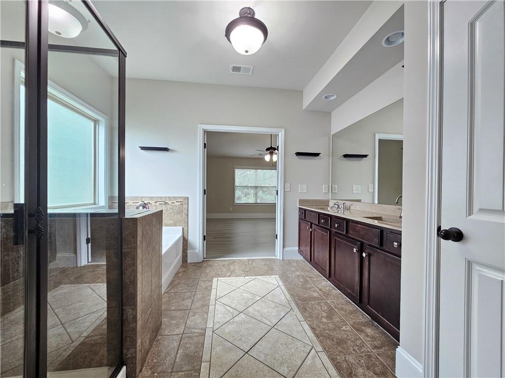 1374 Slate Bend Drive Property Photo 28