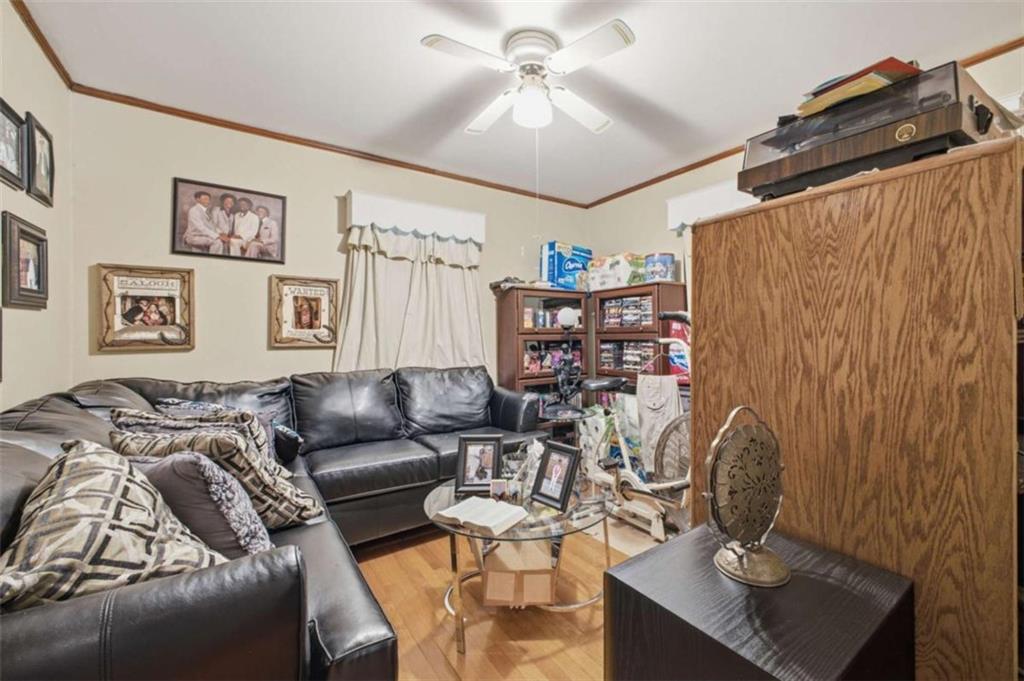 110 Linden Street Property Photo 4