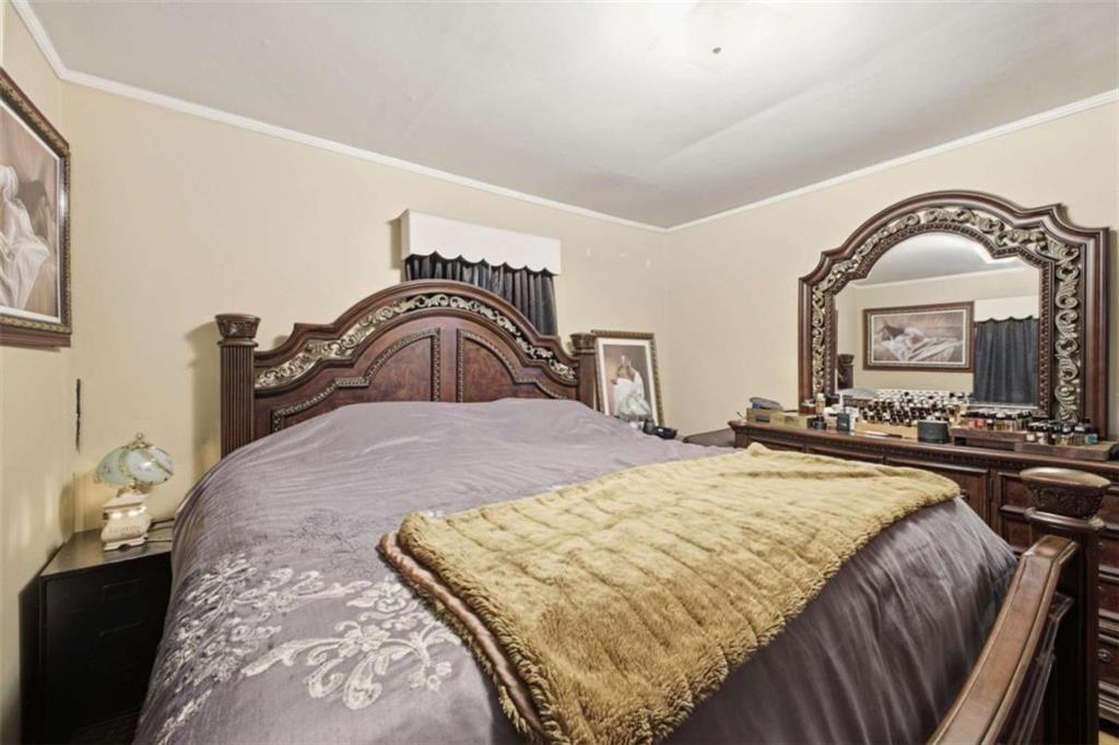 110 Linden Street Property Photo 8
