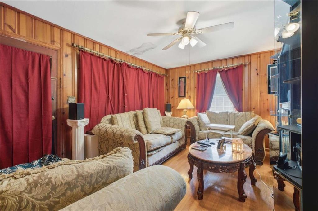 110 Linden Street Property Photo 11