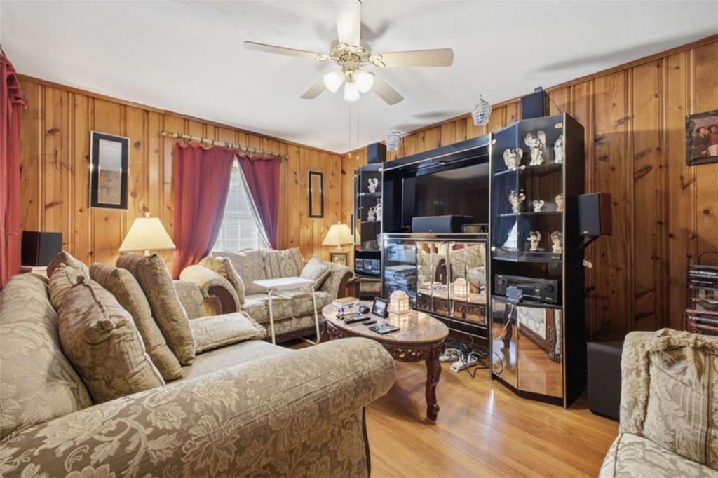 110 Linden Street Property Photo 13