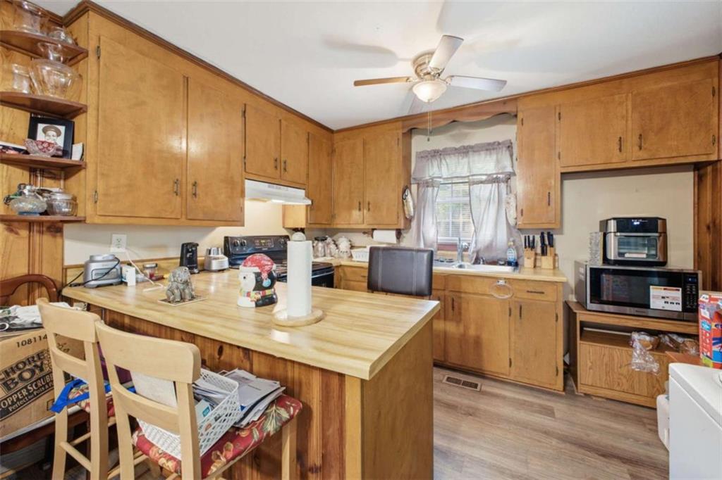 110 Linden Street Property Photo 18