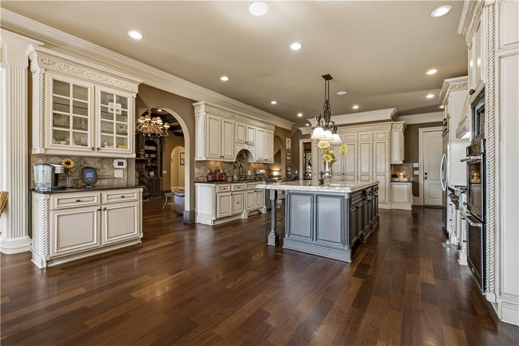 2020 Derby Lane Property Photo 42