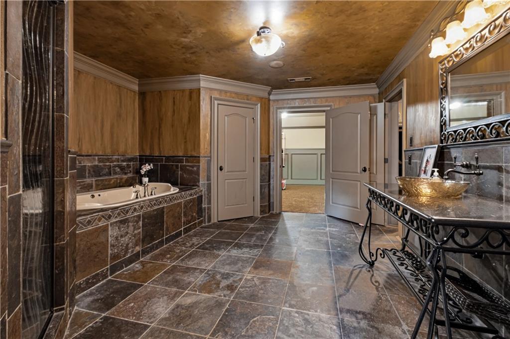 2020 Derby Lane Property Photo 77