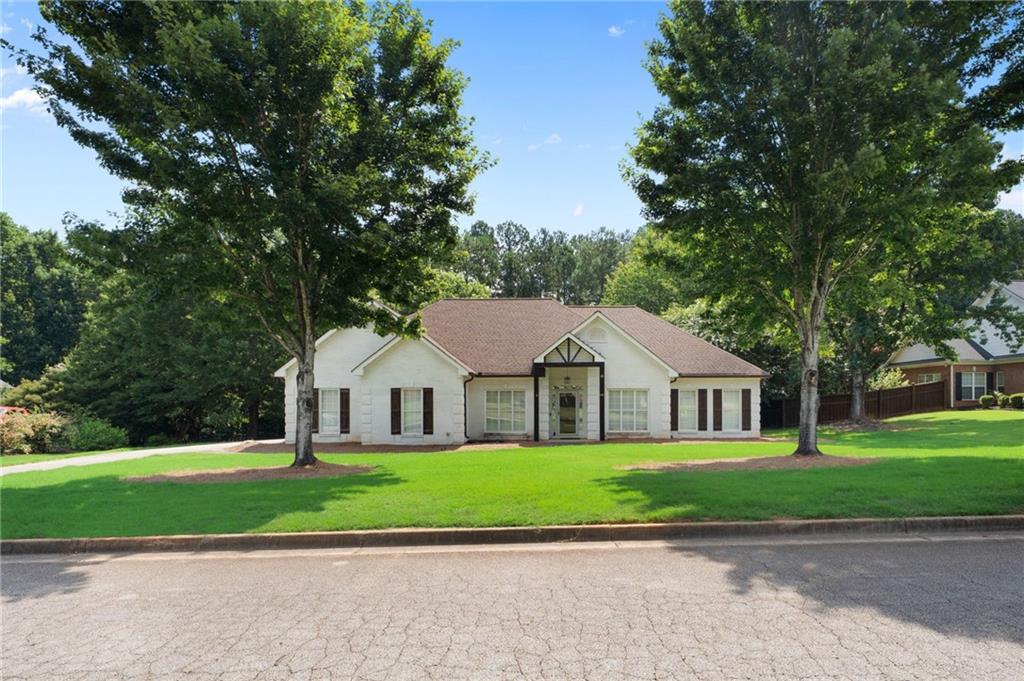 178 Ashley Drive Property Photo 2