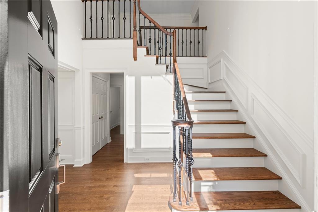 871 Chestnut Lake Drive Ne Property Photo 2