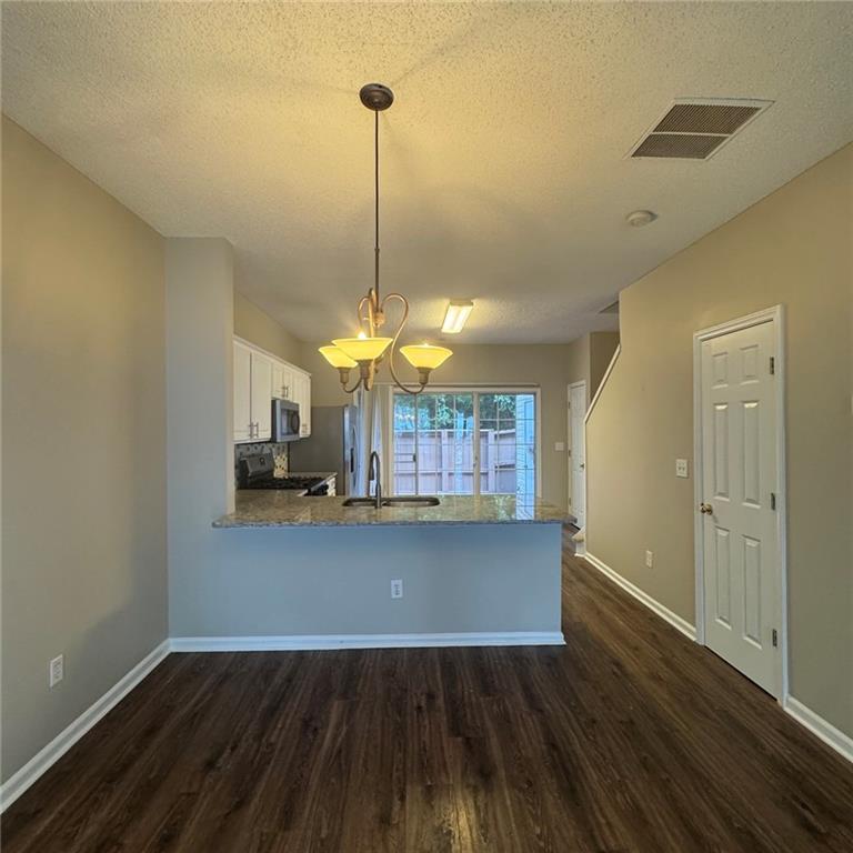 280 Devonshire Drive Property Photo 4