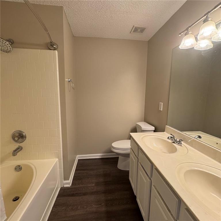 280 Devonshire Drive Property Photo 8
