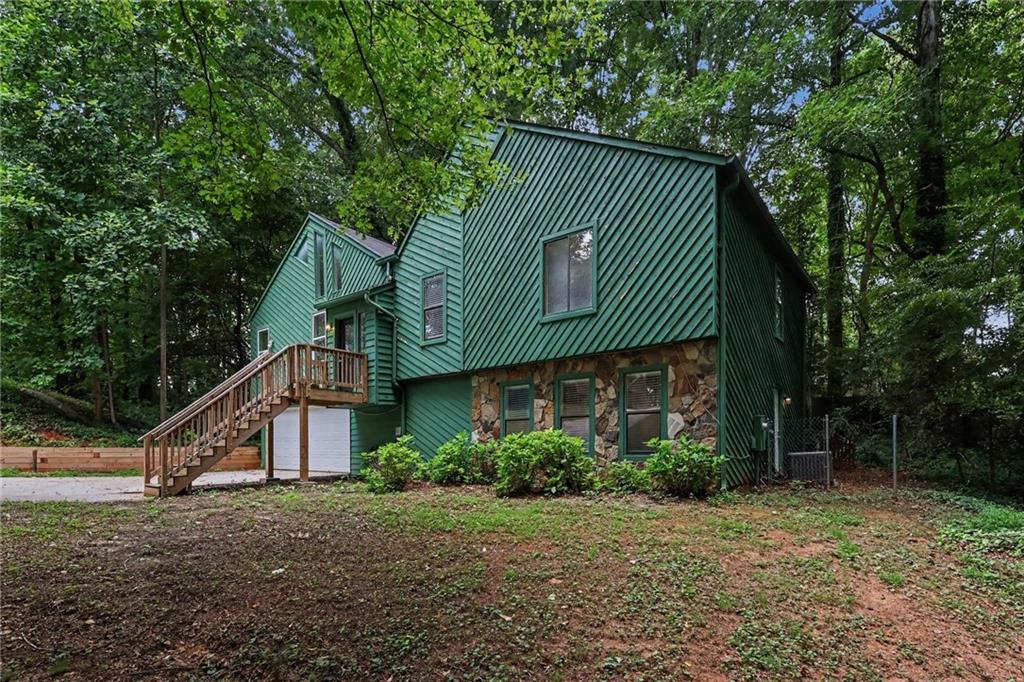 5182 Manitou Way Property Photo 3