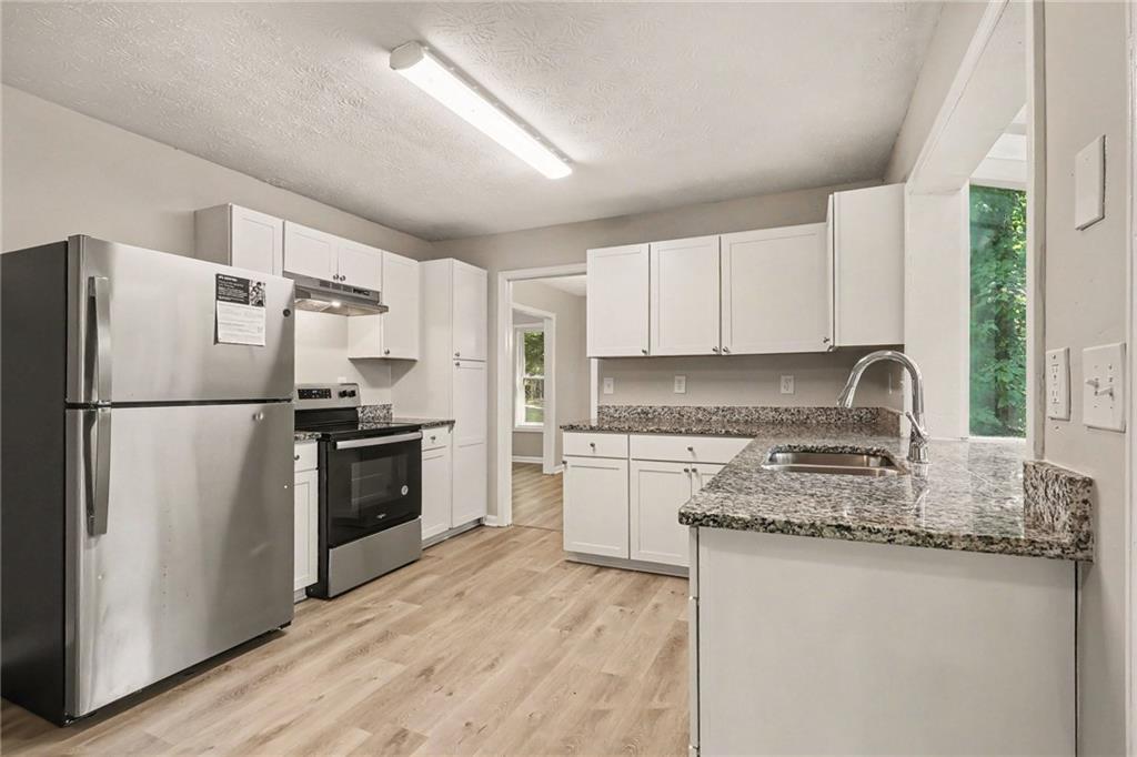 5182 Manitou Way Property Photo 8