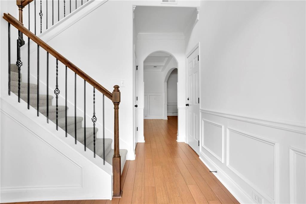 4815 Wilshire Crossing Property Photo 6