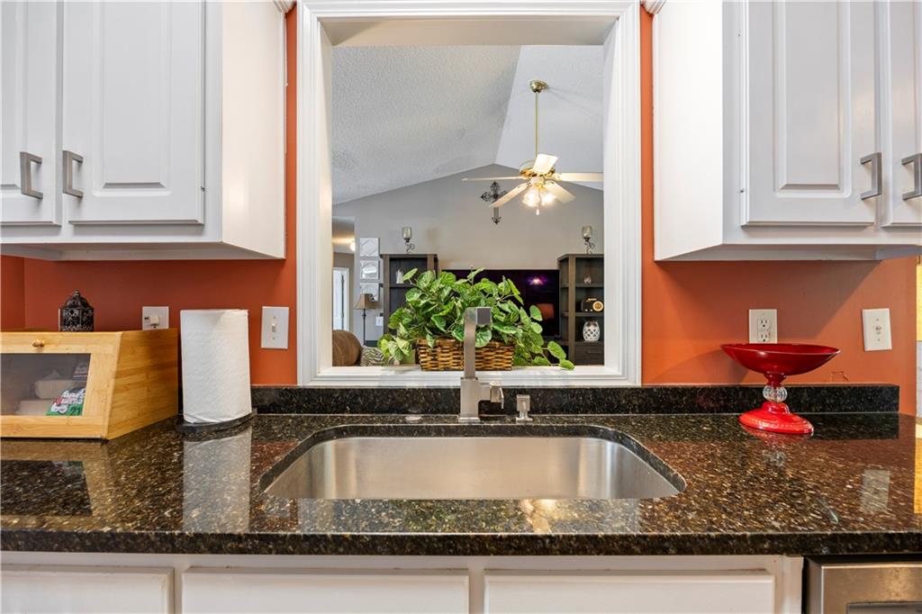 323 Natchez Circle Property Photo 9