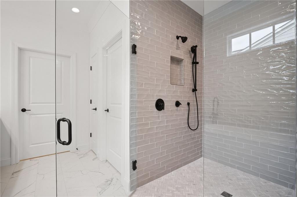 841 Lakemont Drive Property Photo 33