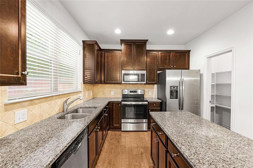 5667 Radford Loop Property Photo 14