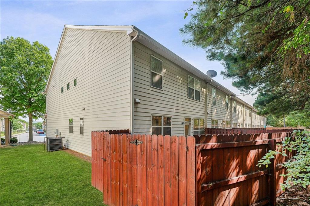 5667 Radford Loop Property Photo 31