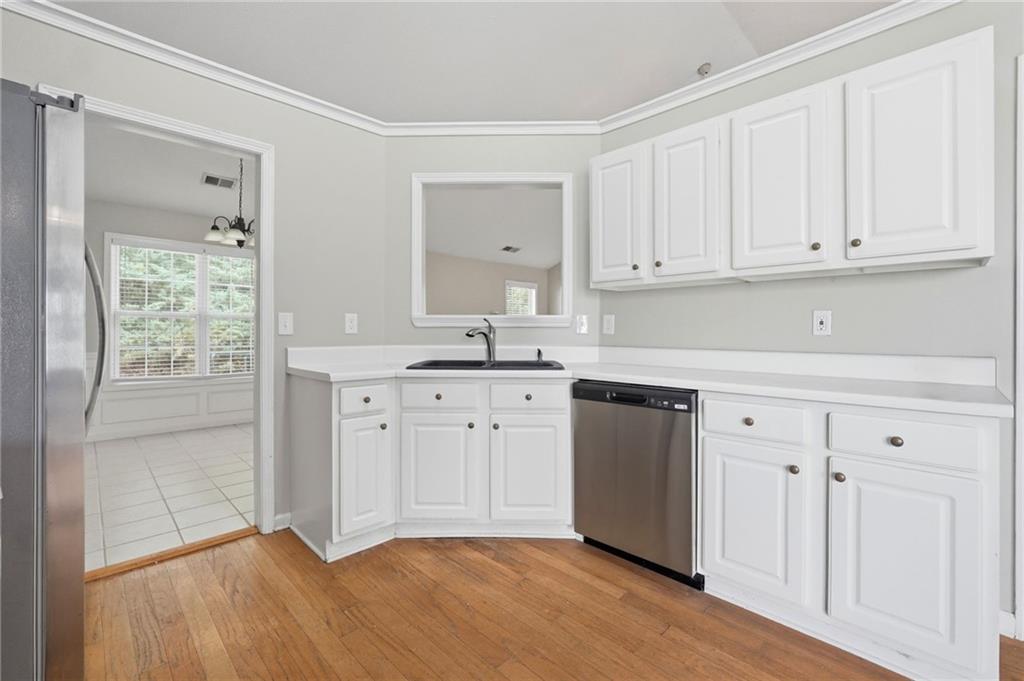 1565 Heatherton Road Property Photo 11