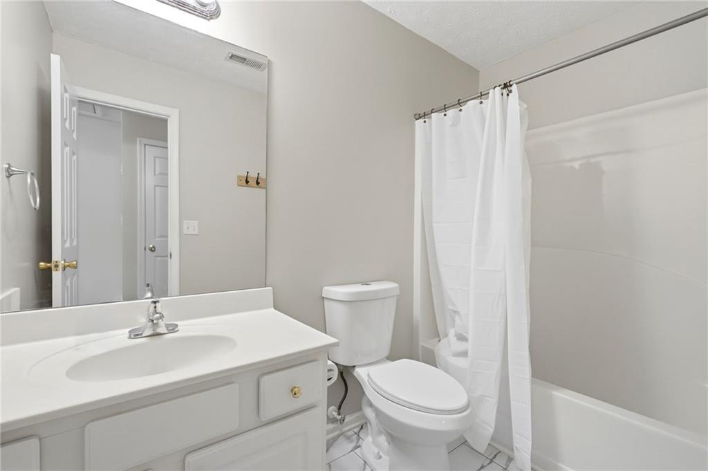 1565 Heatherton Road Property Photo 24