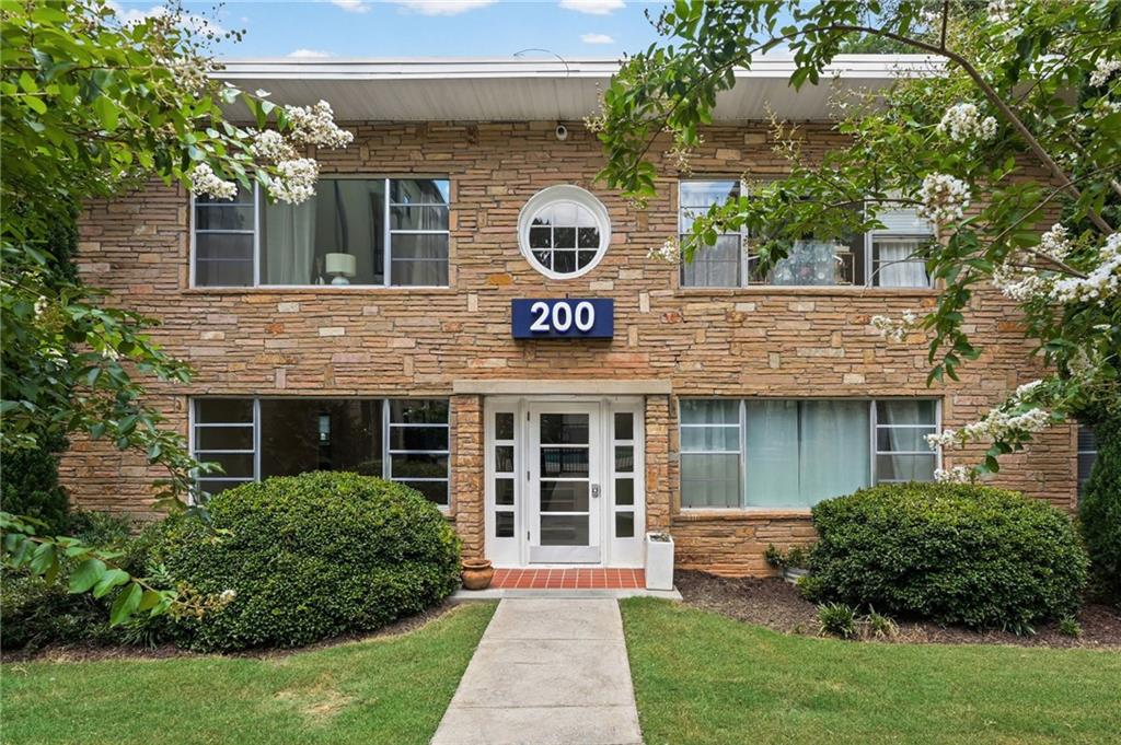 2240 Cheshire Bridge Road NE Unit 207 Property Photo 1
