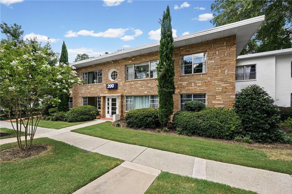 2240 Cheshire Bridge Road Ne Unit 207 Property Photo 2