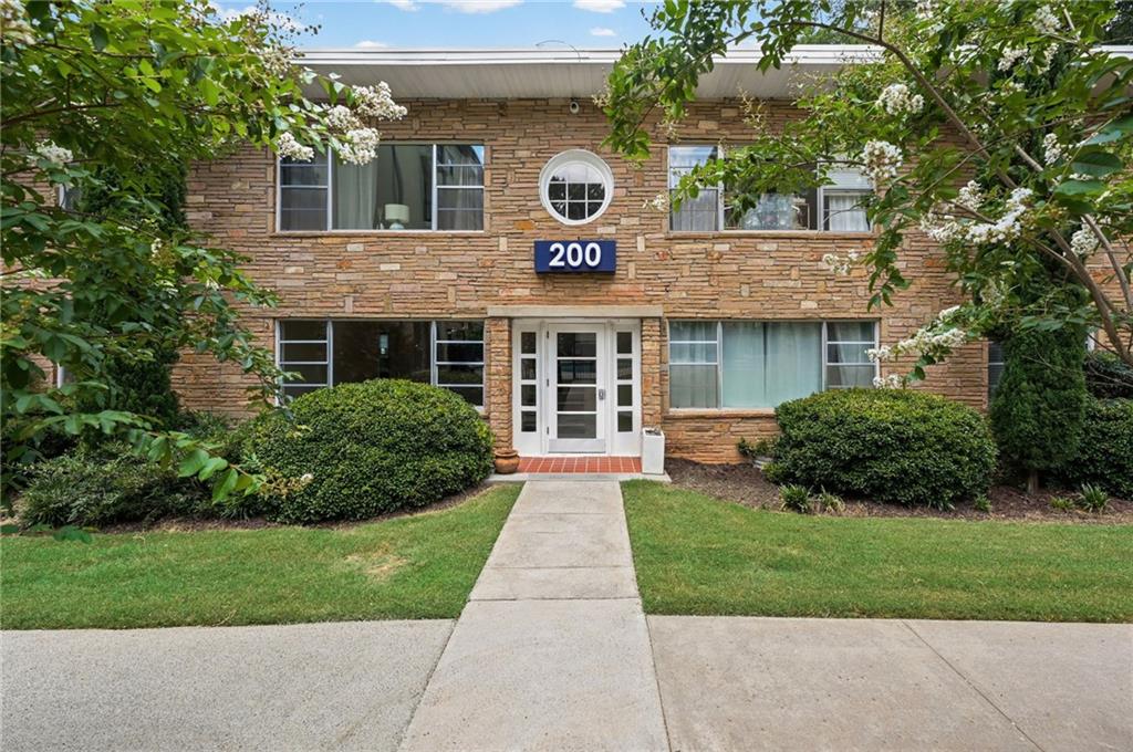 2240 Cheshire Bridge Road Ne Unit 207 Property Photo 3