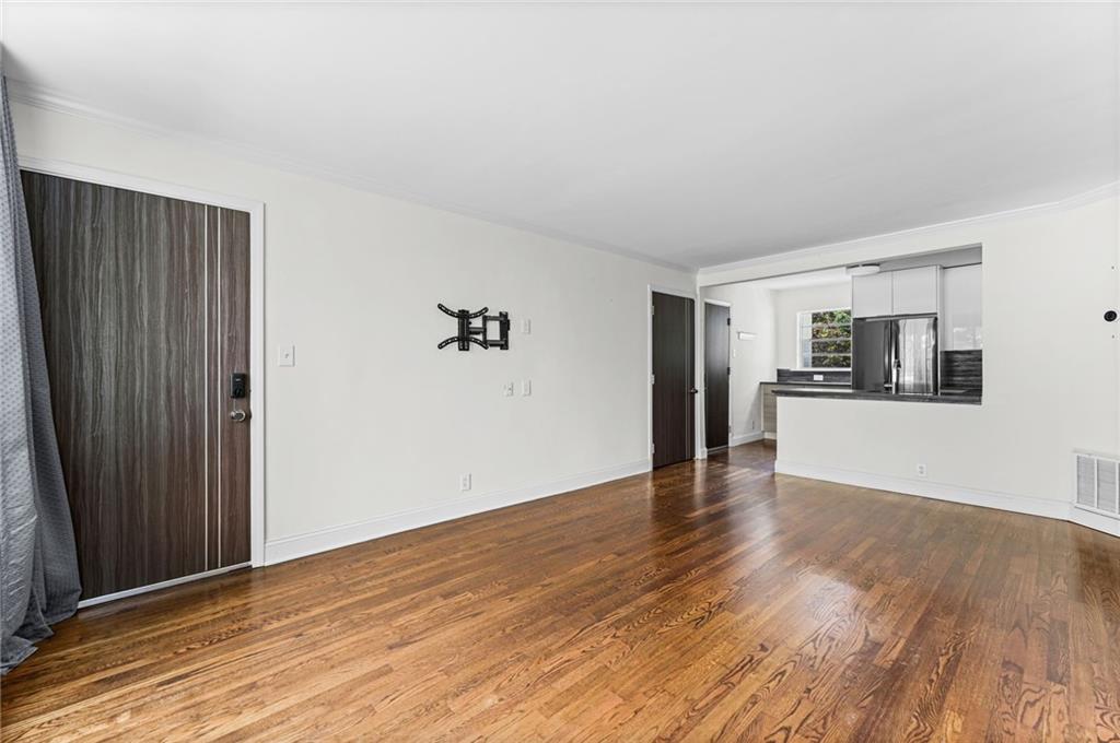 2240 Cheshire Bridge Road Ne Unit 207 Property Photo 5