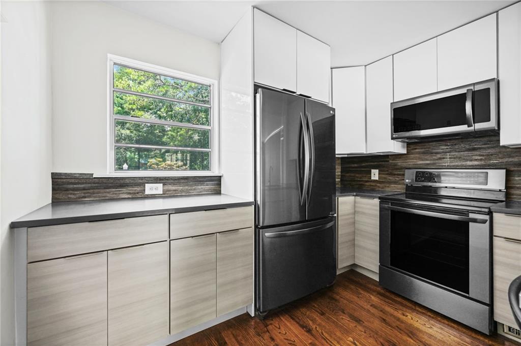 2240 Cheshire Bridge Road Ne Unit 207 Property Photo 9