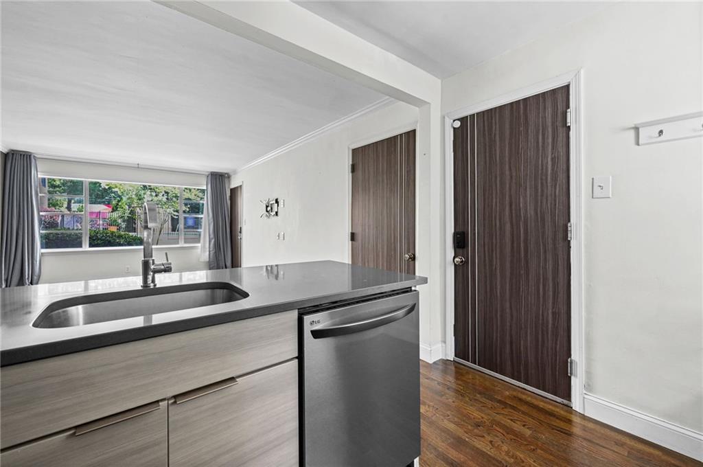 2240 Cheshire Bridge Road Ne Unit 207 Property Photo 11