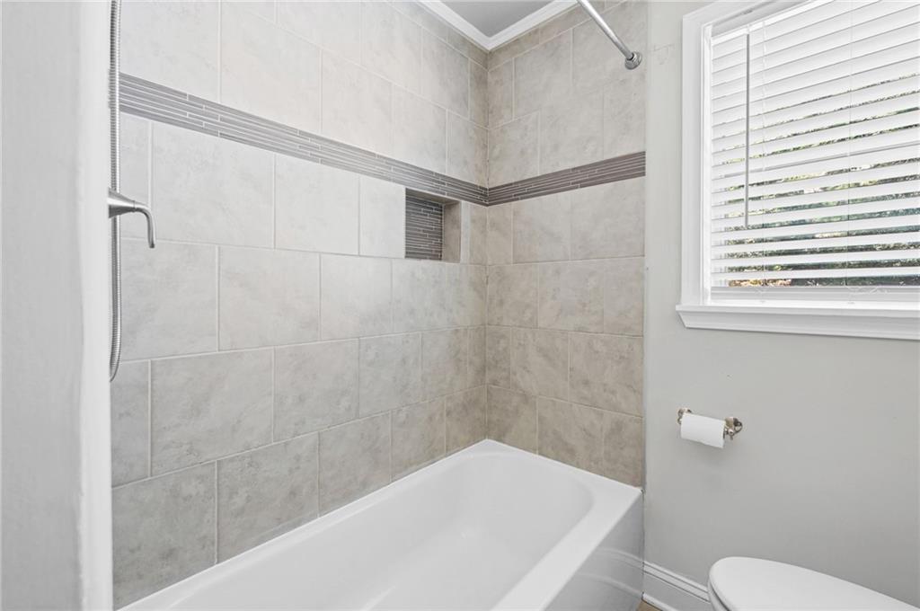 2240 Cheshire Bridge Road Ne Unit 207 Property Photo 17