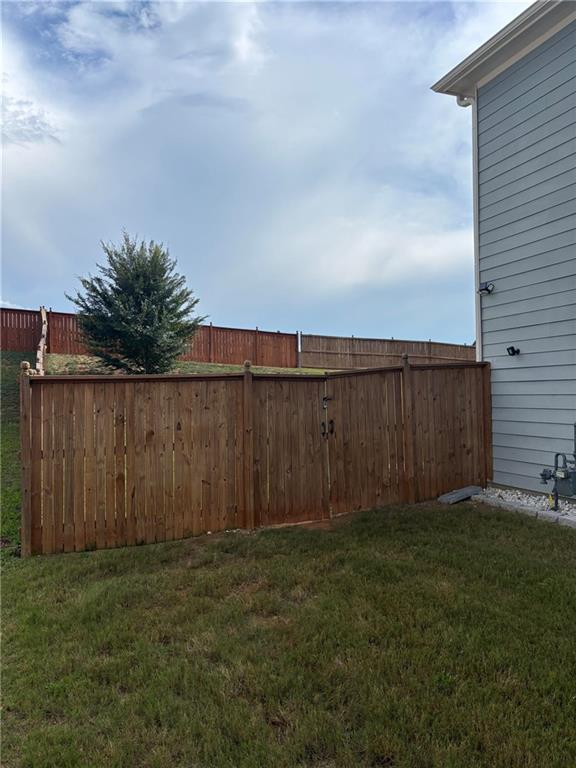 369 Amsterdam Way Property Photo 5