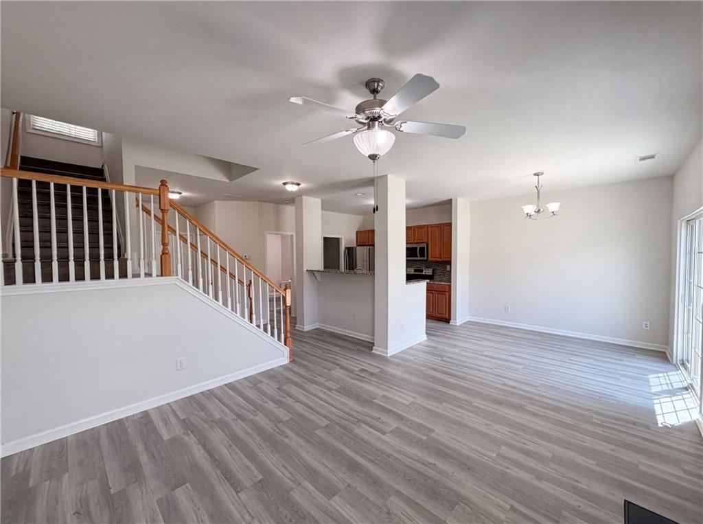 1019 Ivydale Circle Property Photo 3