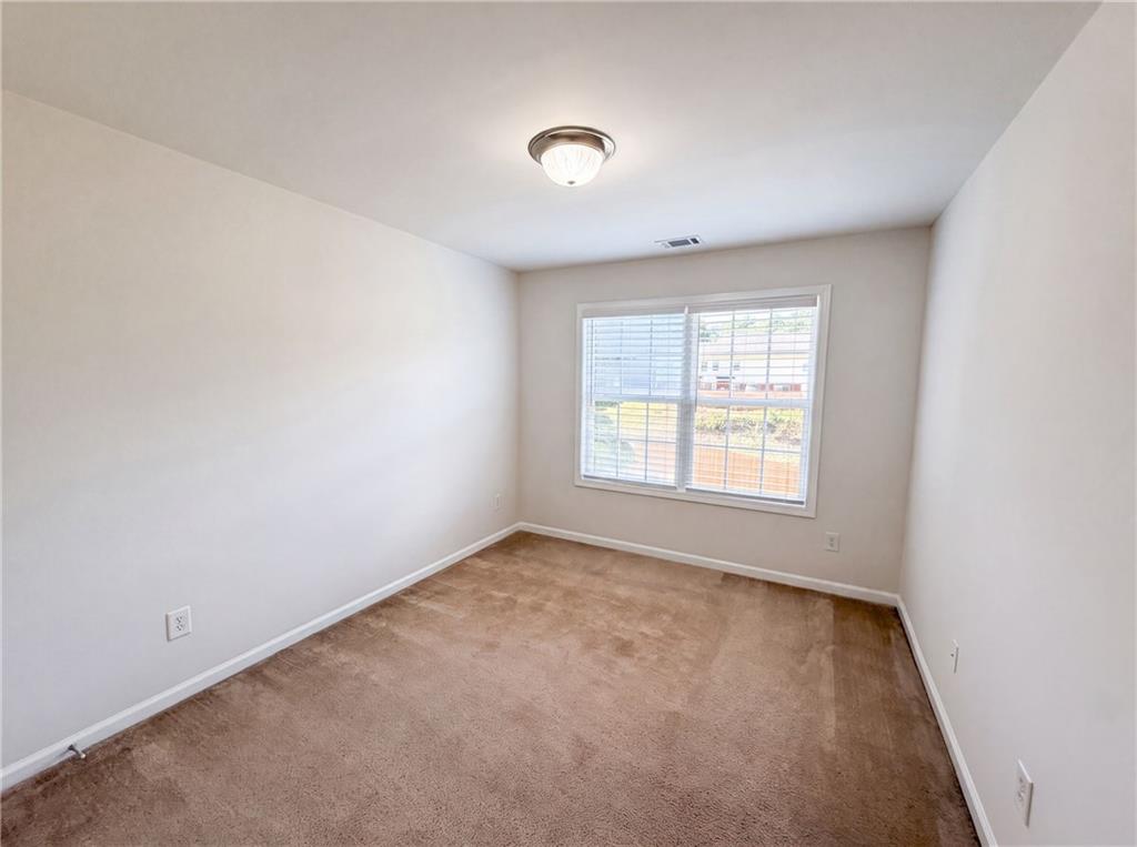 1019 Ivydale Circle Property Photo 11