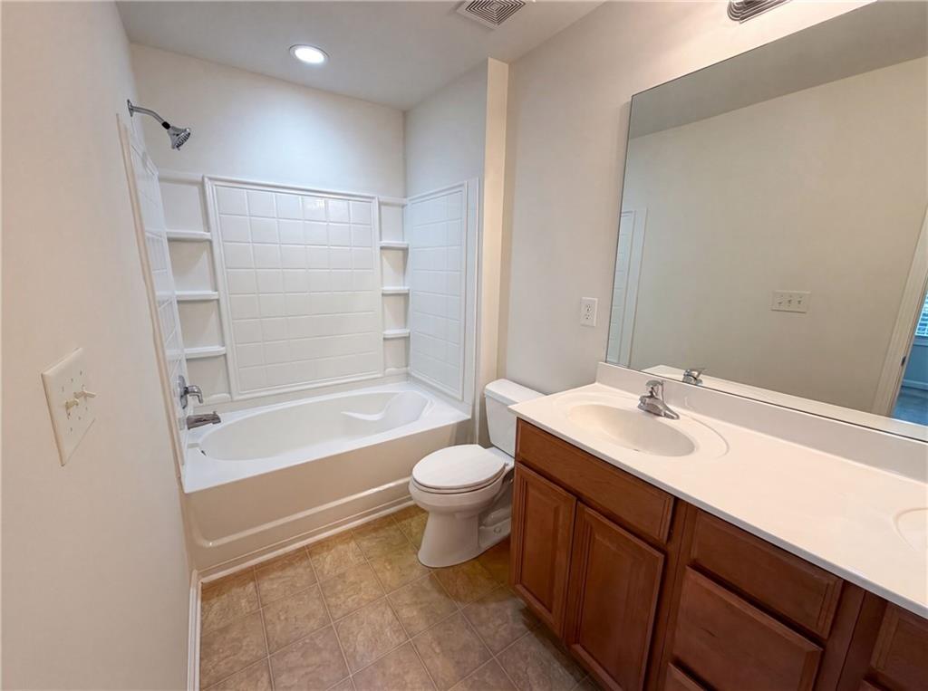 1019 Ivydale Circle Property Photo 15