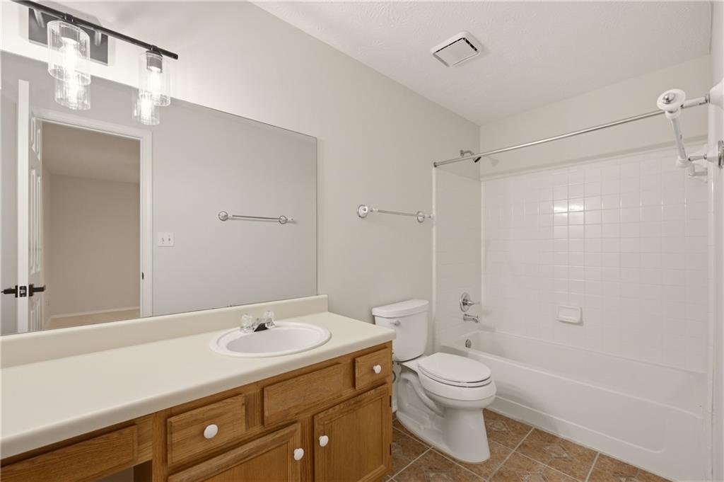 515 Berkeley Woods Drive Property Photo 20